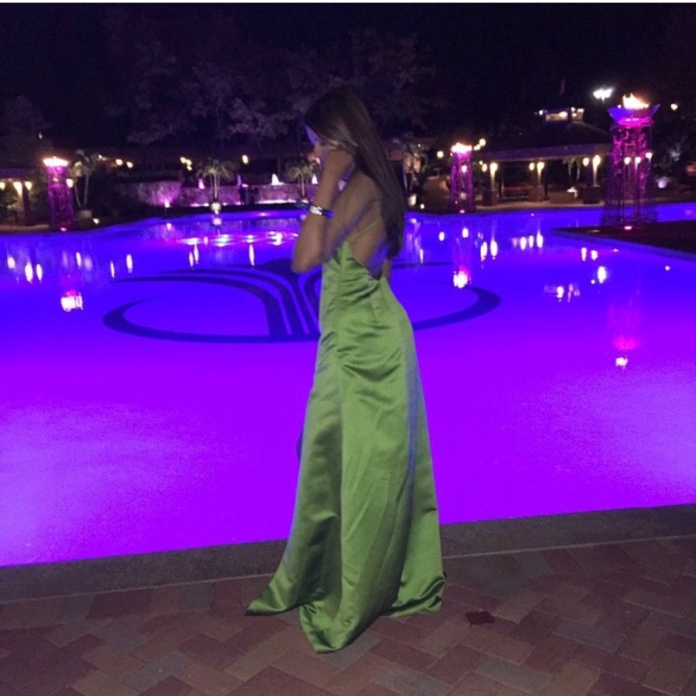 Emerald green prom dress